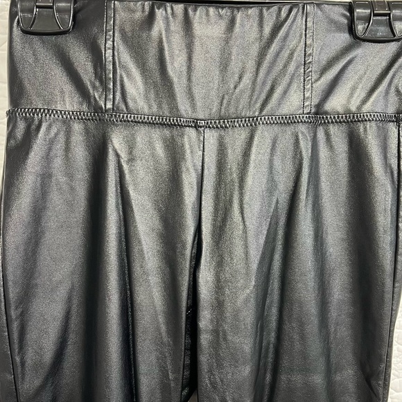 Dynamite Black Faux Leather Stretchy Leggings/Pants, Size XSmall - Picture 3 of 9